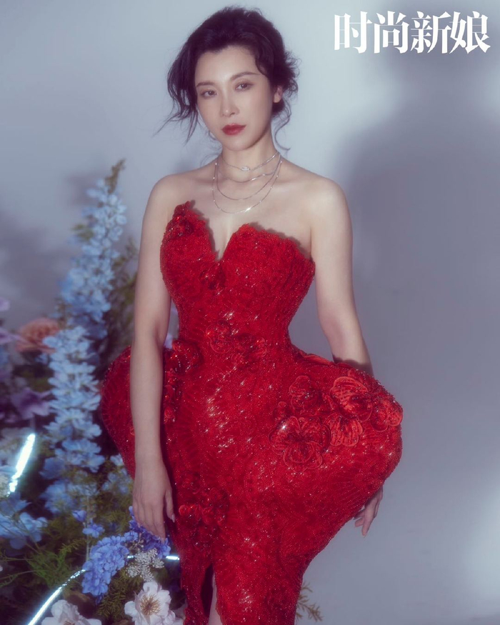 这肯定不是我印象中的康姨妈吧姐姐四火姐姐张棪琰真的好美