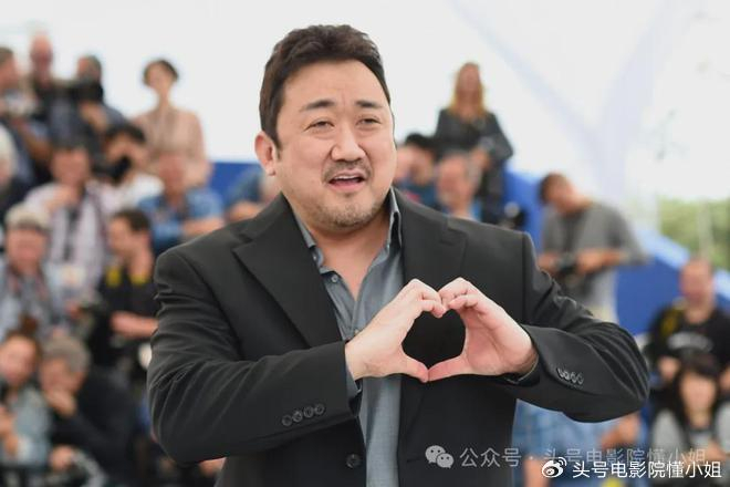 53岁马东锡办婚礼!娶小17岁网红,s形身材蜜桃臀,最美体育老师