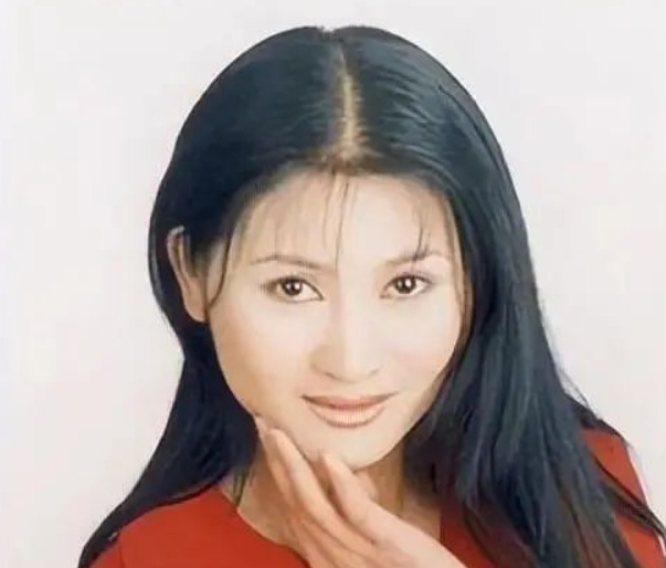 20年前,自曝遭30位导演“潜规则”的张钰,如今46岁怎样了?|回应|娱乐圈|黄健中|电视剧|复出_新浪新闻