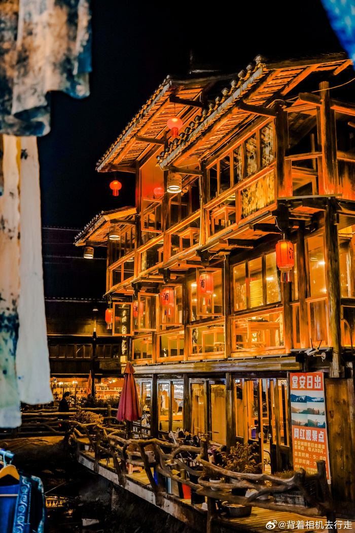 侗寨醉美夜景 感受黔东南梦幻夜色 99贵州肇兴侗寨