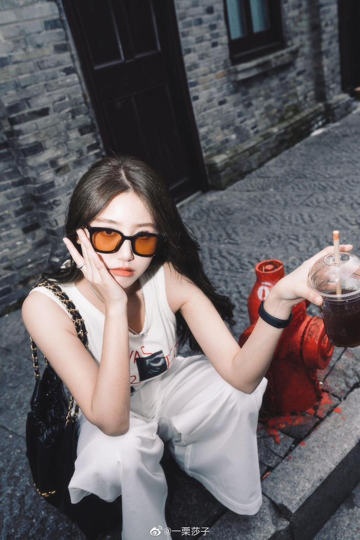 甜妹变拽姐的一天