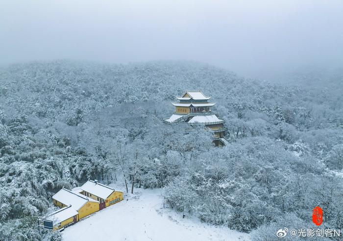 极美南京漫天飞雪落金陵银装素裹无想山