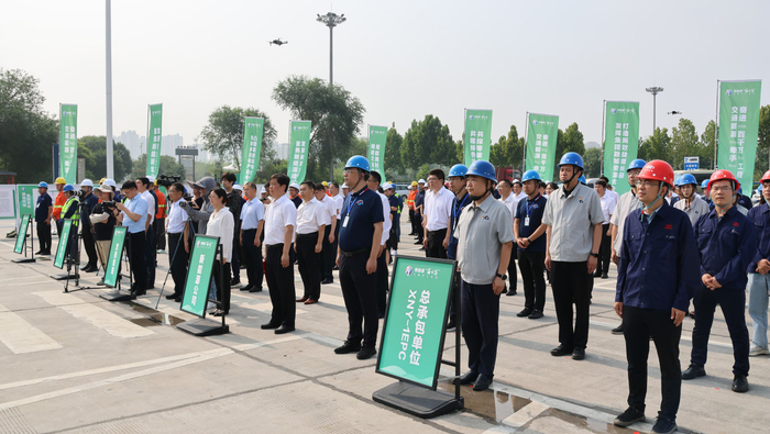 下一步,河南交通投资集团将加快实施新能源建设"百千万"工程,在京港澳