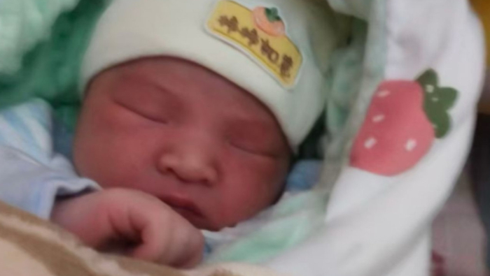 宝宝刚出生，若有这3个特质，也说明大脑发育好