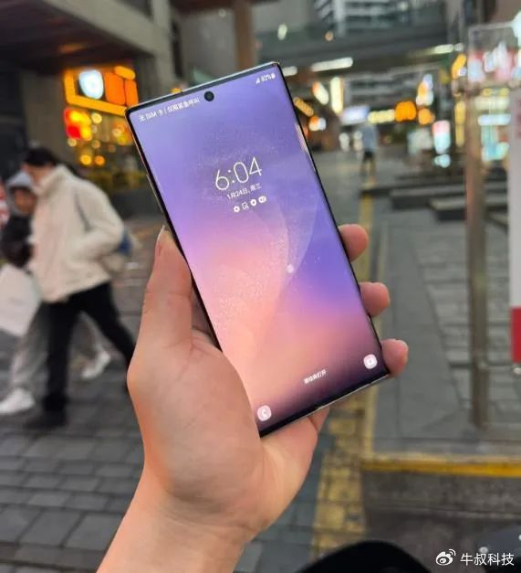 来看三星note10 的配置,骁龙855,性能比较一般,大概也就是苹果a11的