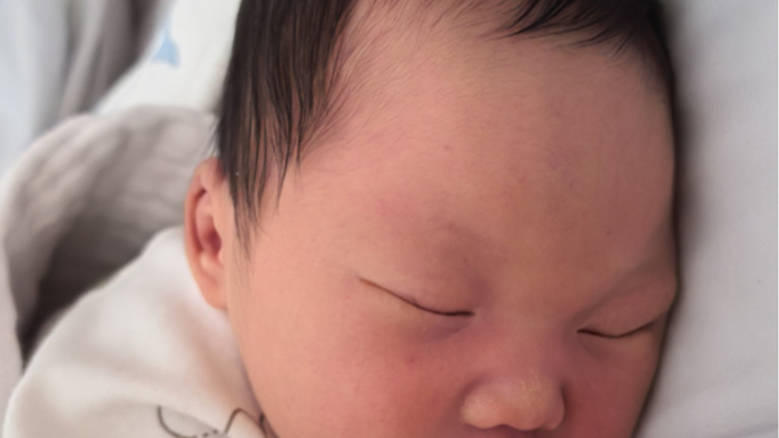 为何宝宝出生，颜值大多都“很丑”？医生说出答案