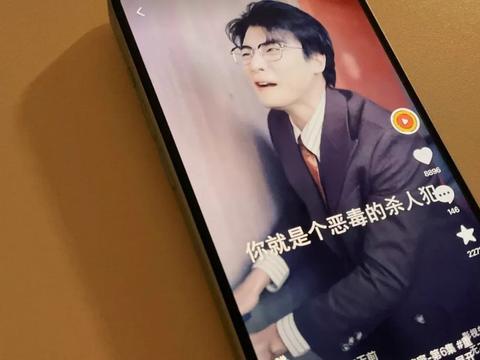 我退休的妈妈，爱上了霸道总裁