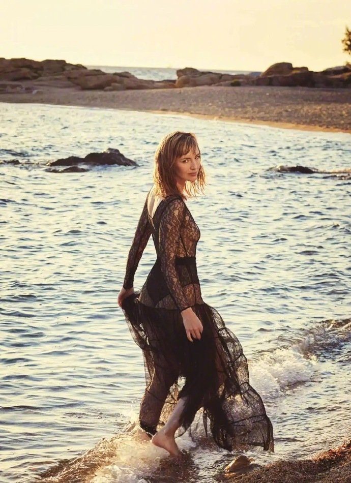 elle france july 法版elle 新刊,法国女演员louise bourgoin登封