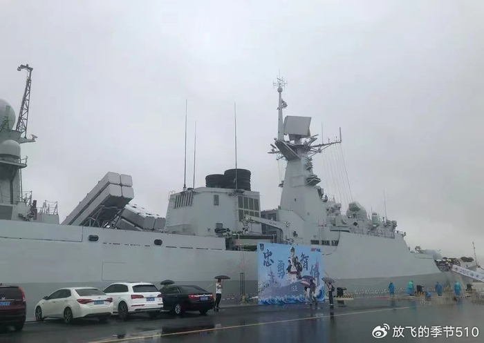 168广州舰海军节开放,换装了垂直发射装置,防空反潜能力获提升