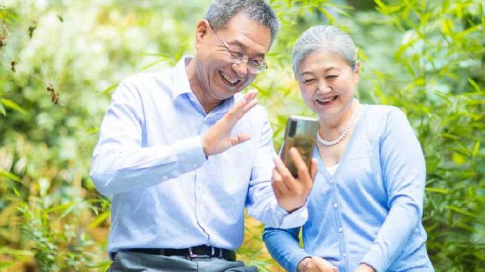 “新型养老”正盛行,晚年不用住养院也不用靠子女,既惬意又自由