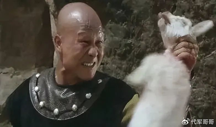 18岁中毒毁容,30多年演尽反派,57岁患癌身亡|刘芳