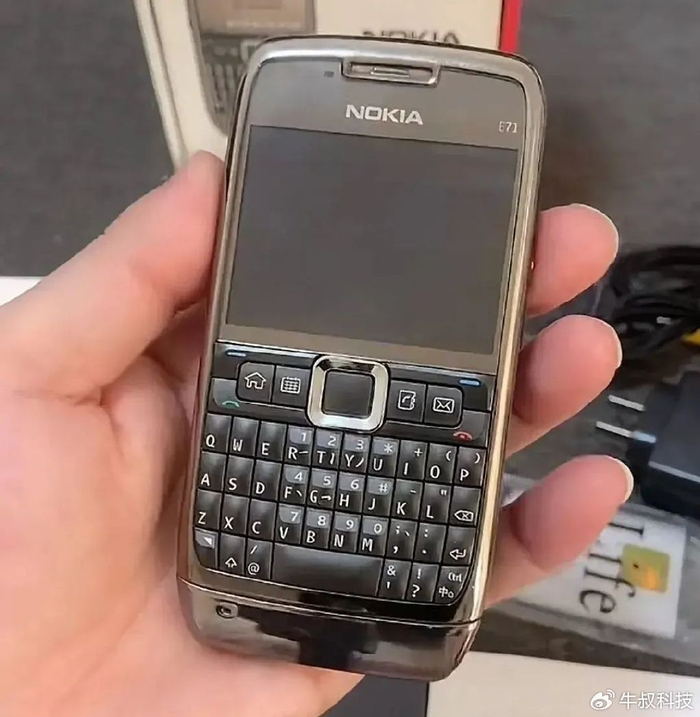 诺基亚6300