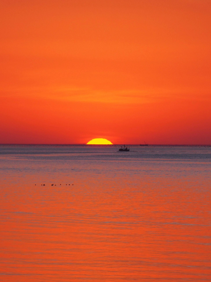 走吧 一起去看场海上日出