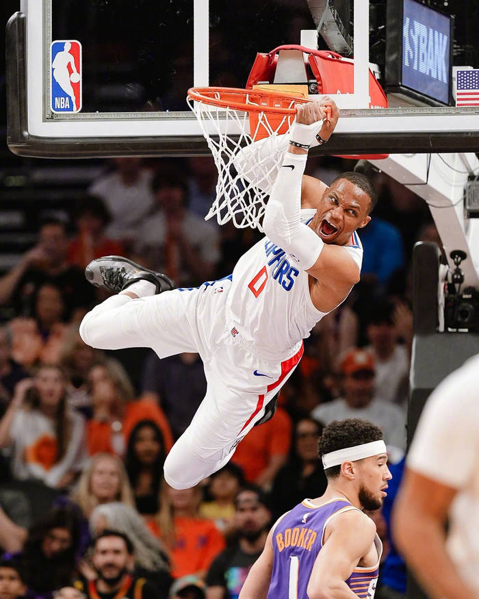 威少砍快船生涯首个三双快船10592击败太阳