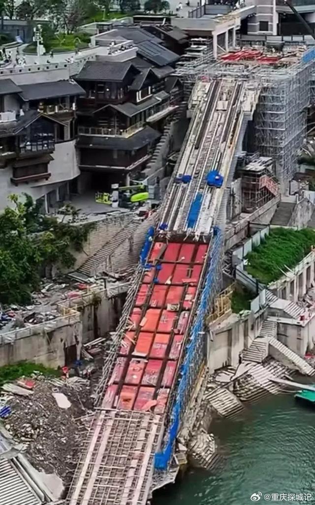 重庆朝天门复建缆车采用50人单道双车，1984年开业票价0.05元起