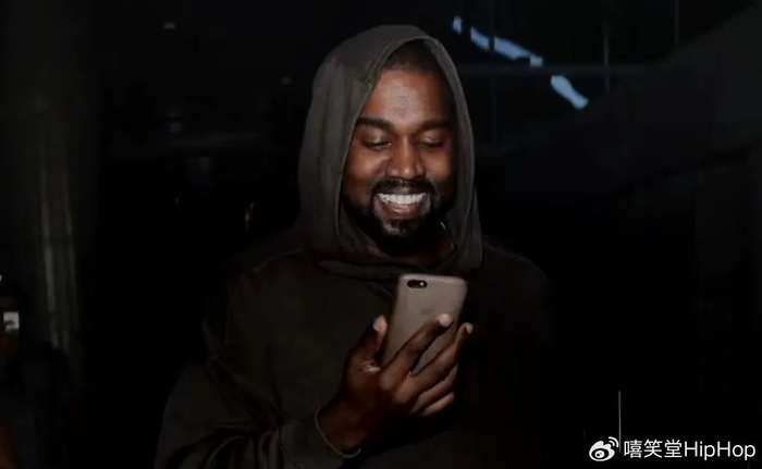 离谱！侃爷Kanye West让老婆穿情趣短裤出门！|Vultures|侃爷|情趣_新浪新闻