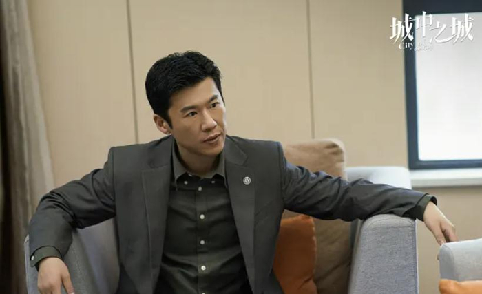 央视新剧,于和伟领衔,隆妮施美人计,这场金融高端局