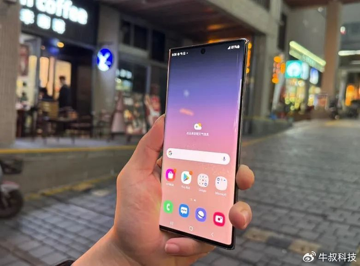 来看三星note10 的配置,骁龙855,性能比较一般,大概也就是苹果a11的