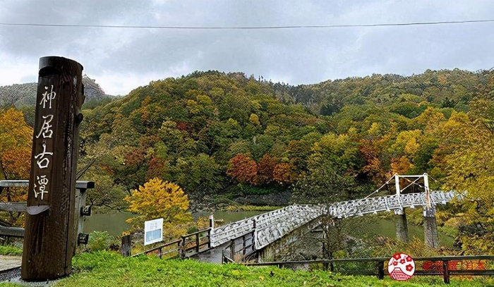 北海道秋天必去景点:名寄川赏枫,彩虹山丘,大啖新子烧鸡