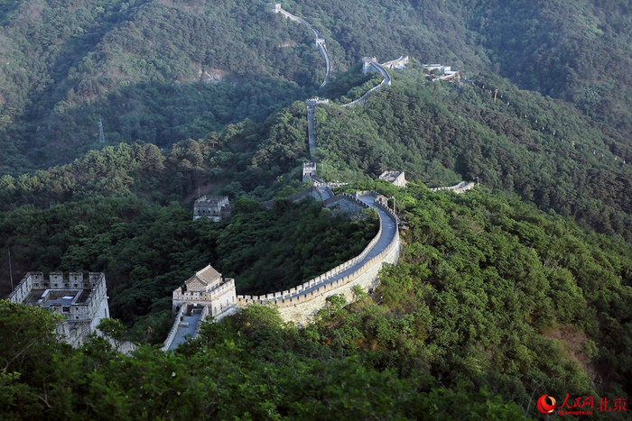 组图:艺术家放歌慕田峪 向长城修缮保护工作者致敬