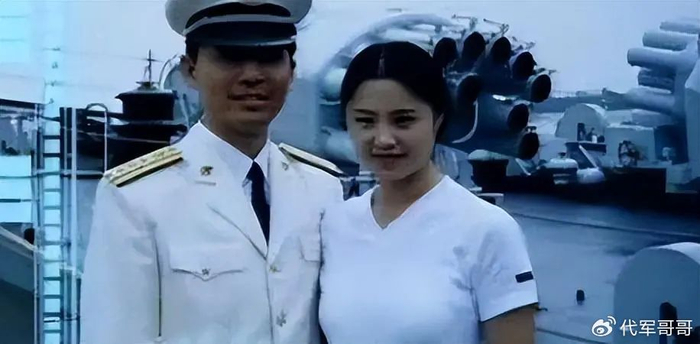 总之,自那一刻起,范雨的身影就再也离不开何政军的脑海.