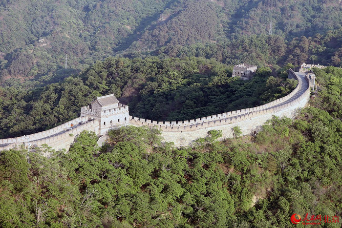 组图:艺术家放歌慕田峪 向长城修缮保护工作者致敬