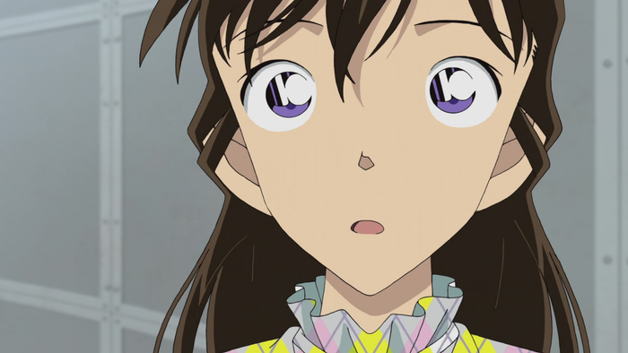 这集的小兰也有好看的角度啊,我觉得这几张就很可爱啊