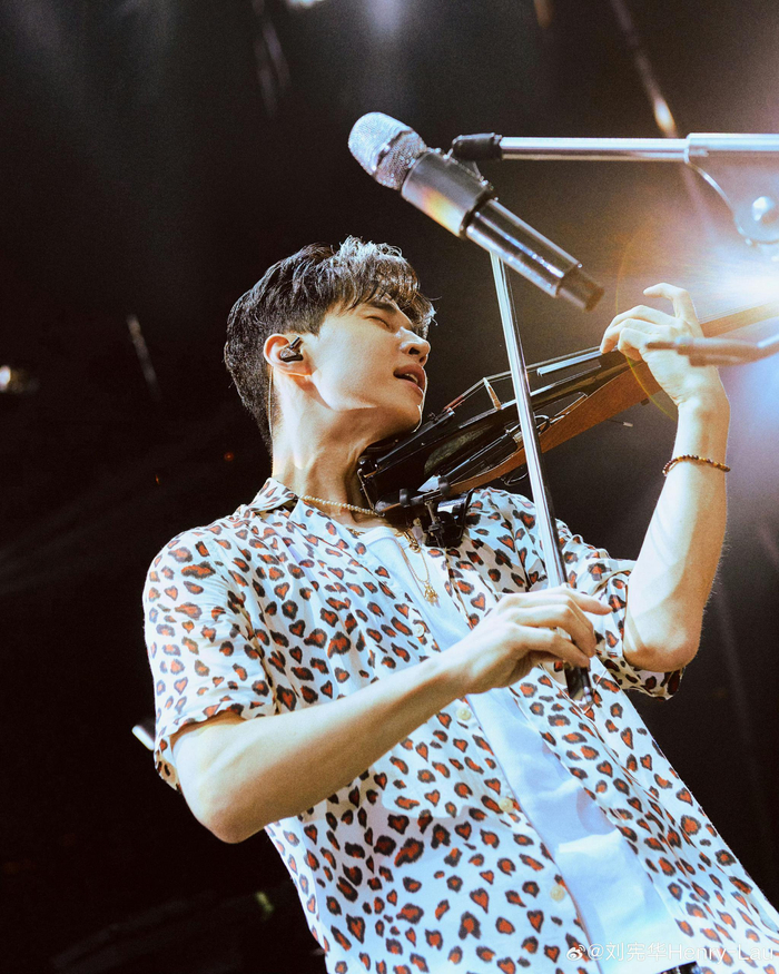 早在多年前追super junior-m的时候就喜欢上了henry刘宪华……|刘宪华