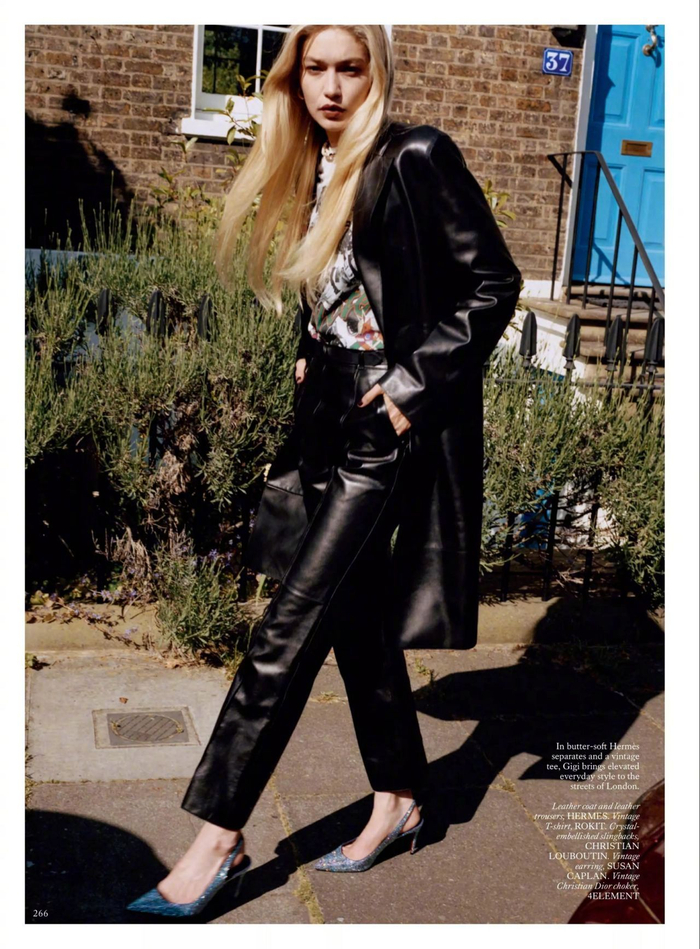 gigi hadid 为《vogue》英国版2023年12月刊拍摄的一组时尚大片