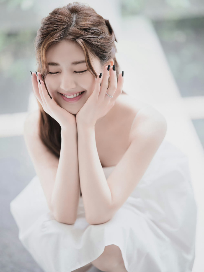 赵露思头发上系蝴蝶结这也太美了吧真的好好看简直是仙女呀