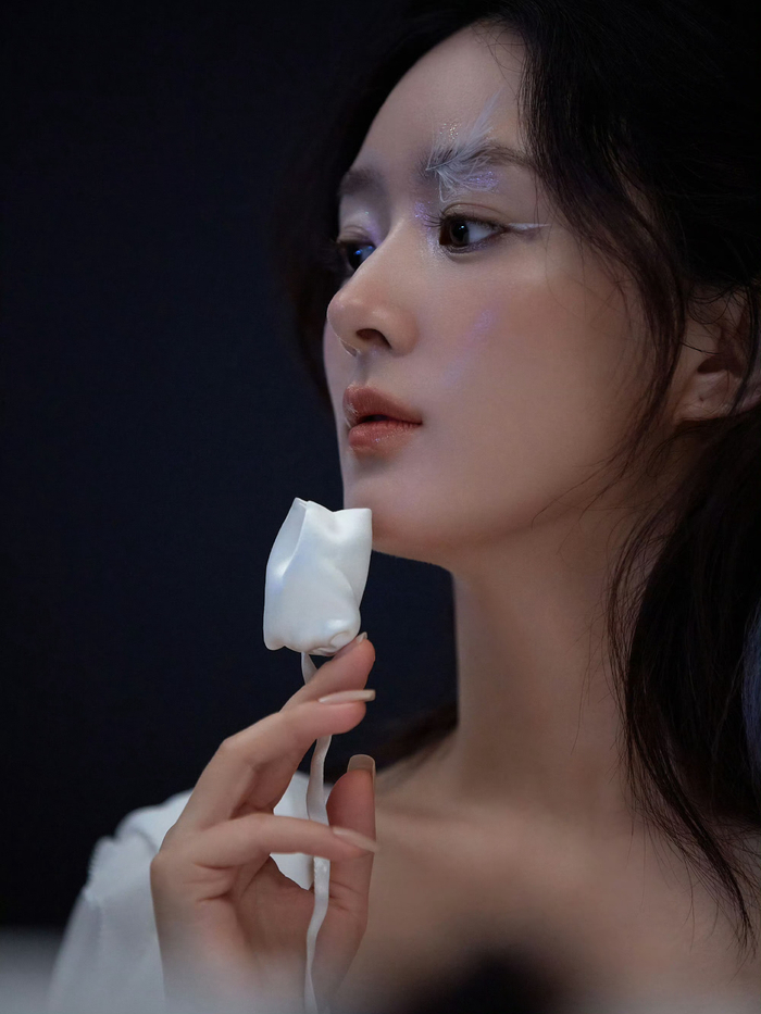 赵丽颖星河妆真的好美呀这个锁骨真的美到我心里了