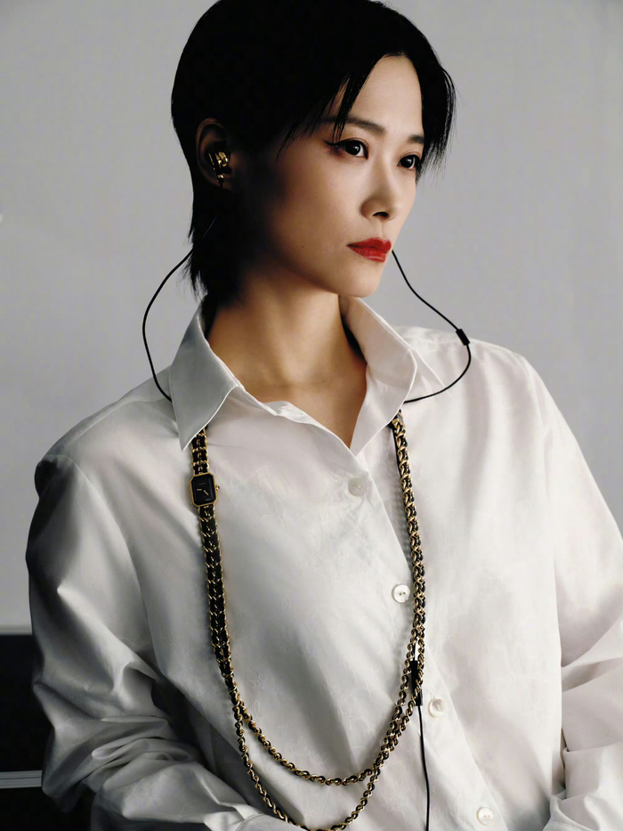 李宇春最新演绎 chanel première sound 多功能腕表时计
