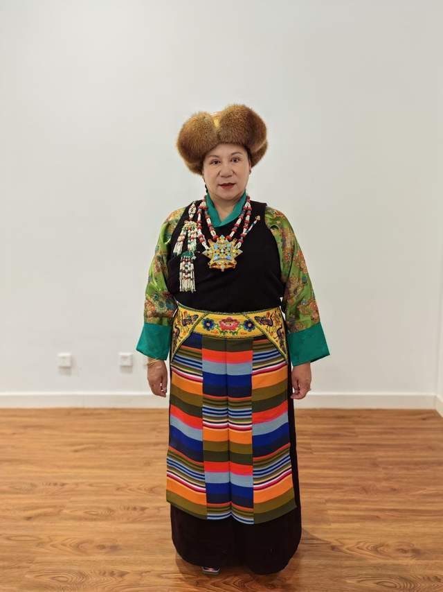 德吉荣获拉萨服饰周推广大使评选人气冠军|大使|德吉|拉萨_新浪新闻