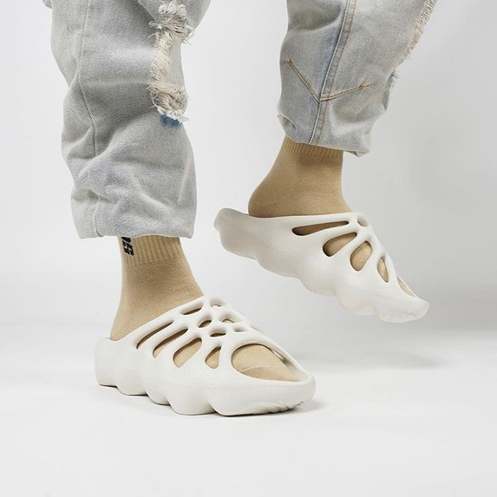 yeezy 451 slide