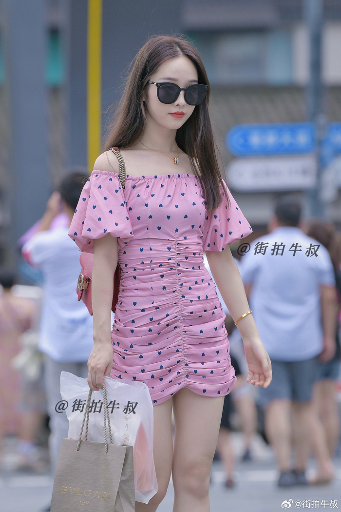 时尚靓丽的美女
