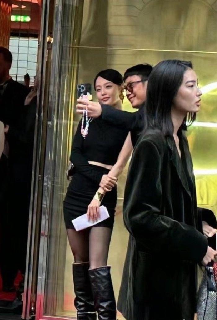 笑看娱乐奇闻_娱乐笑话_娱乐笑应