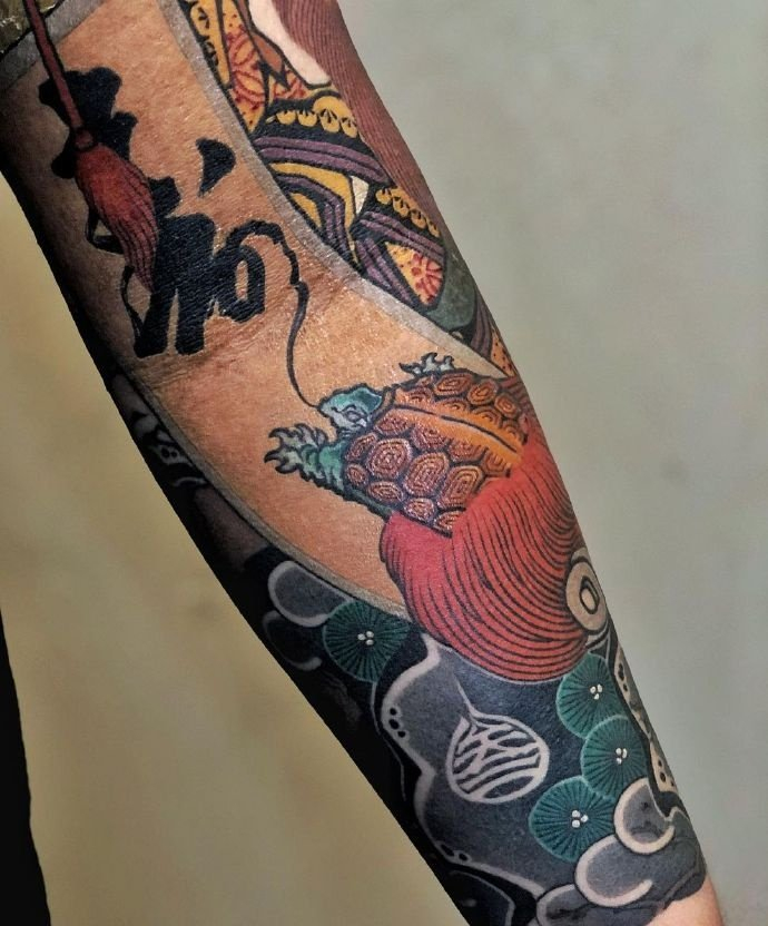 在国内,有一些纹身师的佳作令人叹为观止,他们的设计更是独具匠心