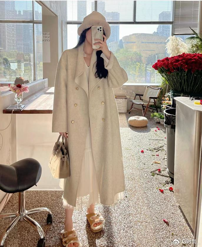 大衣裙子的高阶穿法来了温柔高级又时髦早穿早美