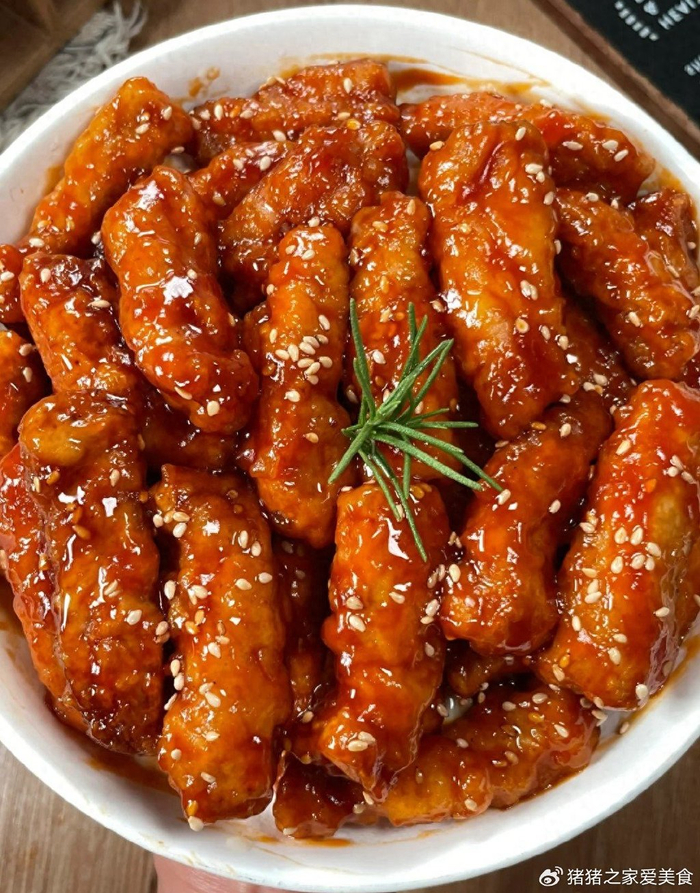分享糖醋里脊的正确做法,酸酸甜甜,外酥里嫩,出锅孩子都抢着吃