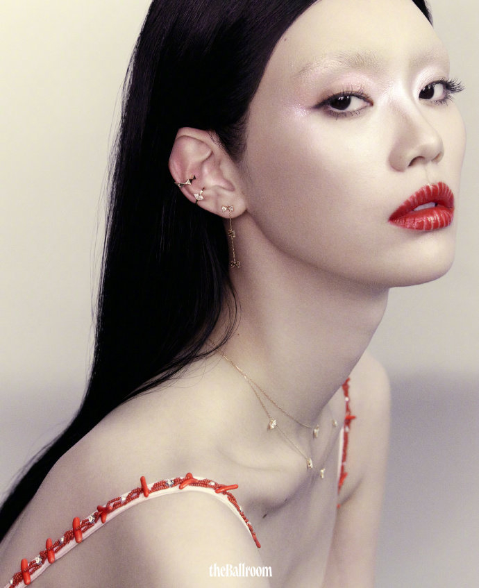 ming奚梦瑶theballroom12月刊