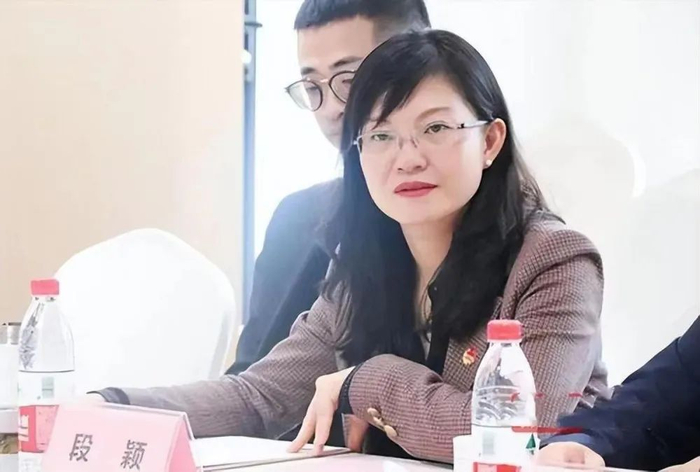 云南80后女局长段颖“大搞权色交易”,她到底做了什么?