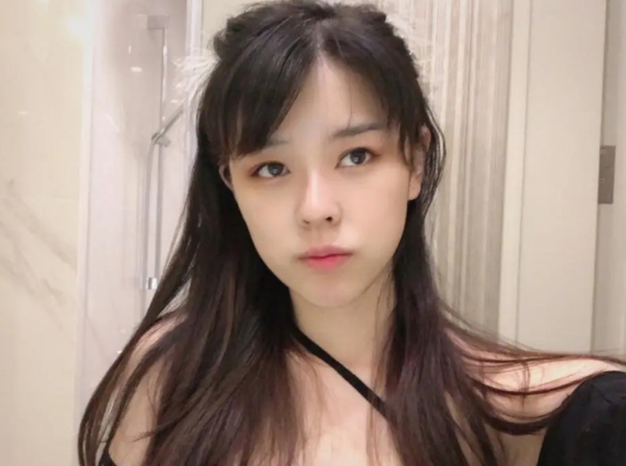 沫子和榜一大哥线下见面,直言像大哥的情妇,穿着性感自己都觉得shao