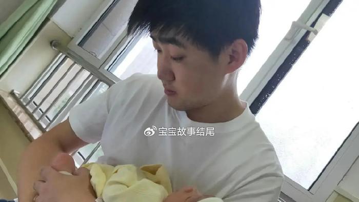 一个爸爸，若是聪明，每天至少会对宝宝做3件事
