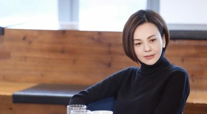 《怦然再心动》剧照我一直说的一句话,(演员是)在别人的生活里流着
