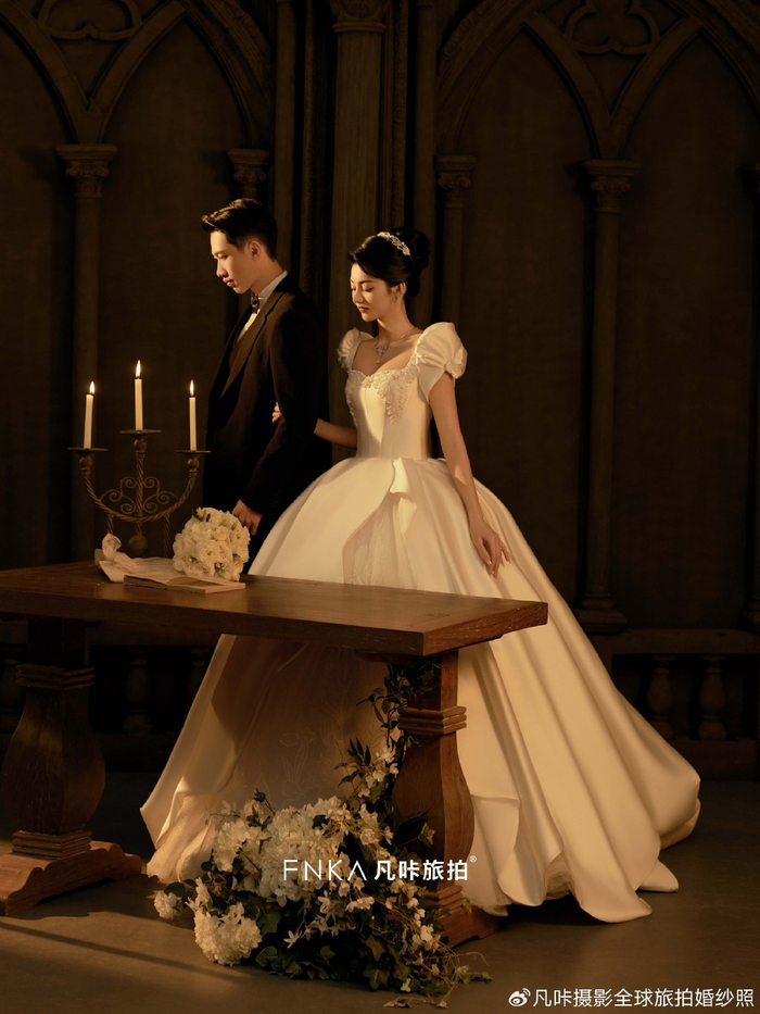 婚纱照隆重的仪式感奢华的欧式建筑宛如童话里的城堡深圳城堡婚纱照是