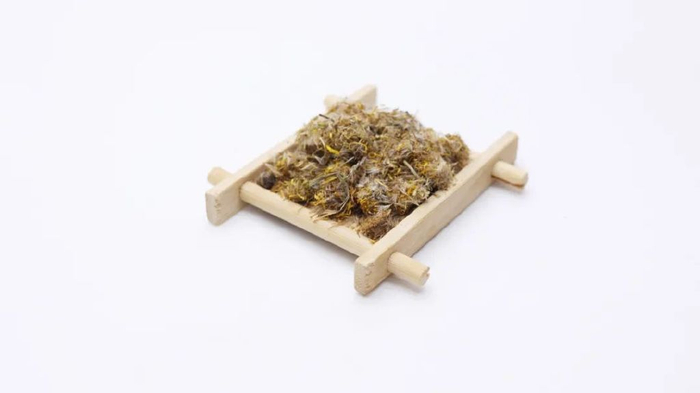 而且在现代很多中药房里几乎没有金沸草这味中药