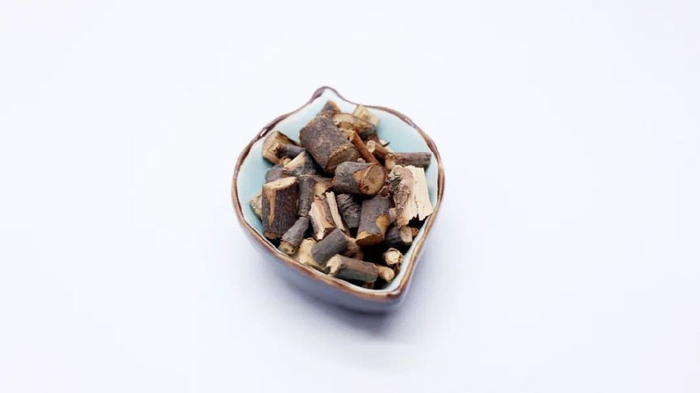 石楠藤虽然又叫丁公藤,但实际上与现代的丁公藤不是一回事,现代的丁公