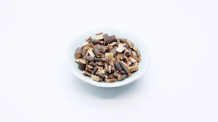 在中药的世界里,有这么一味中药,它叫石楠藤,又叫南藤,石南藤,丁公藤