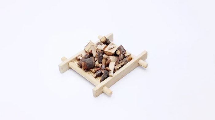 在现代临床中,石楠藤虽然不是特别常用的中药,但是也有一些医家喜爱