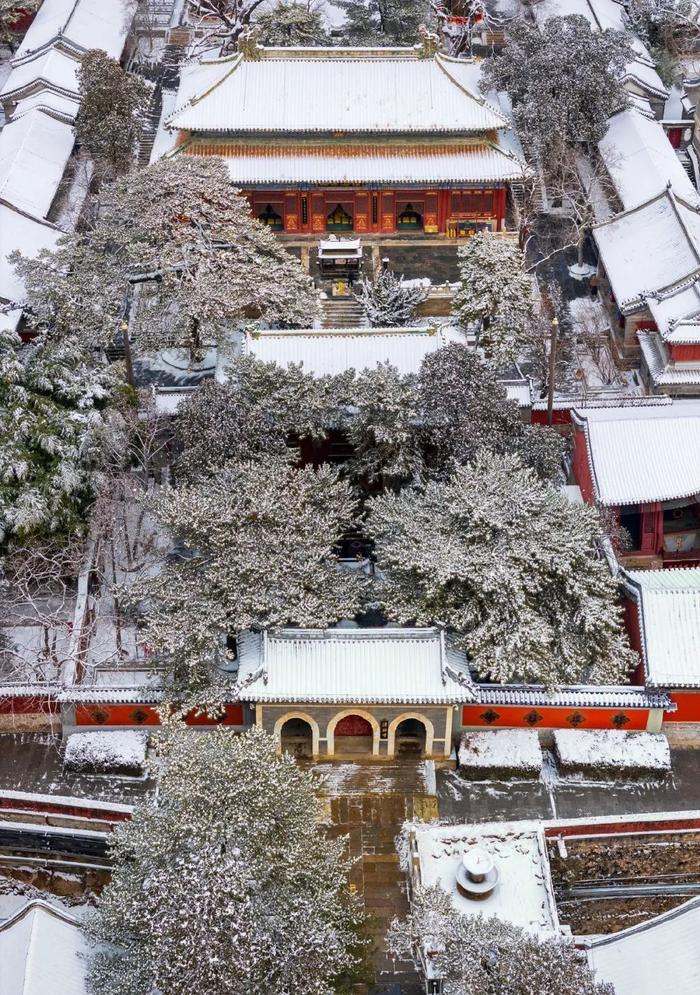 冬天的潭柘寺图片